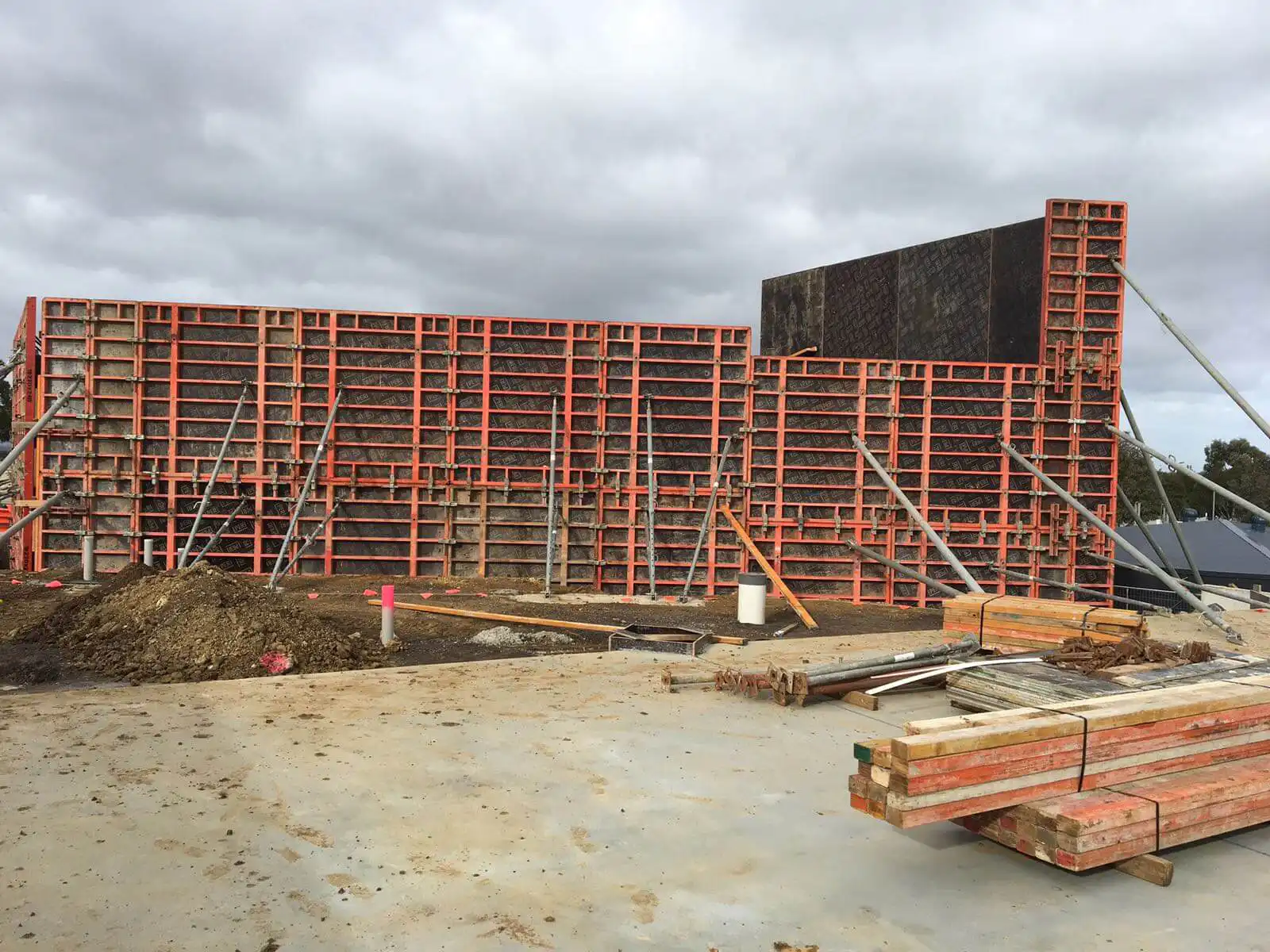 20180514_084616313_iOS-1