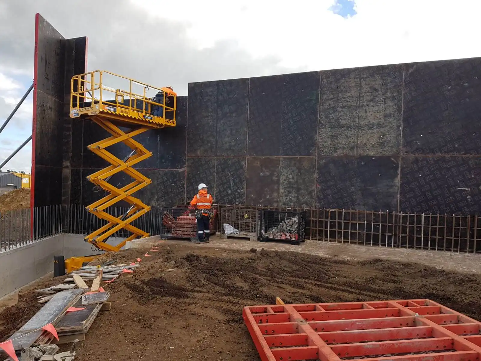 20180514_085849652_iOS-1