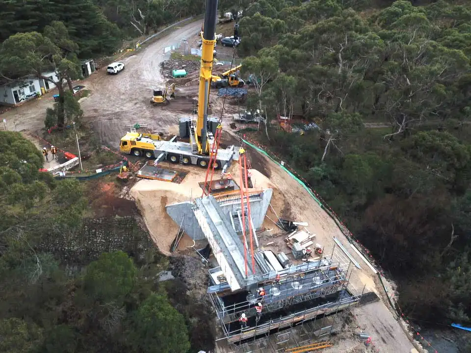 20210527_044510312_iOS